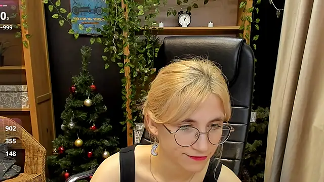 Moon13152 online show from December 2024 01:55:02 AM