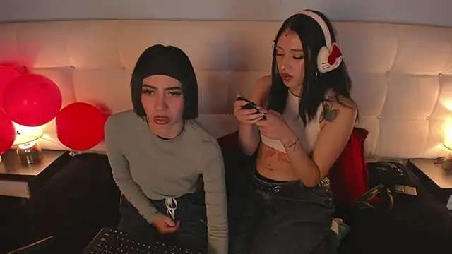 Zowi Hottiee online show from February 2025 04:58:01 AM