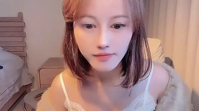 Snapshot of Krismil3 chatting on December 2025 01:57:02 AM Krismil3 online show from December 2025 01:57:02 AM