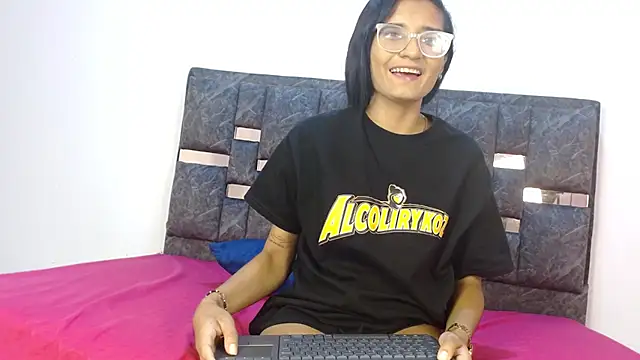 valentina lov online show from September 2025 12:07:02 PM