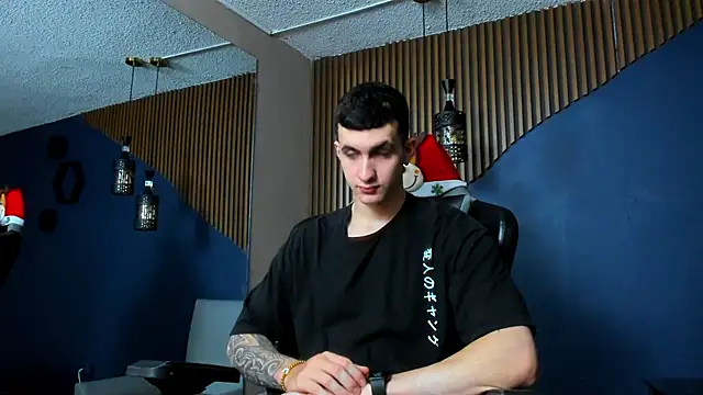 JacksonOlsenn online show from January 2025 07:07:01 PM