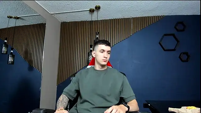 JacksonOlsenn online show from January 2025 12:18:01 PM