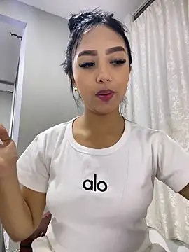 Snapshot of SOPHIACANDY19_ chatting on December 2024 02:19:01 AM SOPHIACANDY19 online show from December 2024 02:19:01 AM