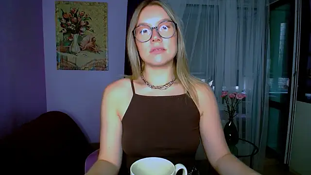 TaylorBre online show from September 2025 05:42:02 AM
