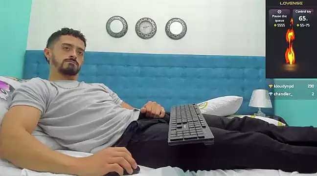 Snapshot of MAXIMUS_MASTE3 chatting on December 2024 03:44:02 PM MAXIMUS MASTE3 online show from December 2024 03:44:02 PM