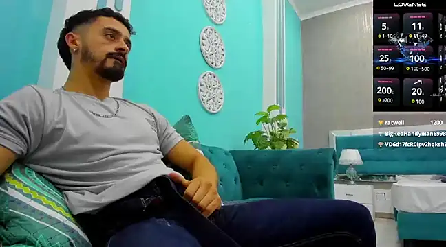 Snapshot of MAXIMUS_MASTE3 chatting on December 2024 08:24:01 AM MAXIMUS MASTE3 online show from December 2024 08:24:01 AM