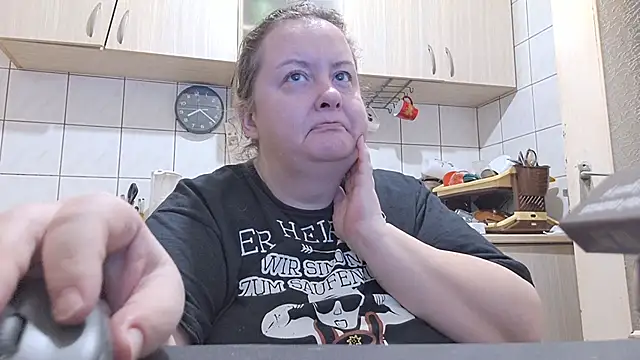 Snapshot of melissaBlessing chatting on January 2025 04:23:02 AM melissaBlessing online show from January 2025 04:23:02 AM