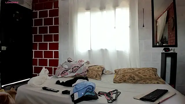 Snapshot of Kimandyuk chatting on November 2025 05:13:01 PM Kimandyuk online show from November 2025 05:13:01 PM