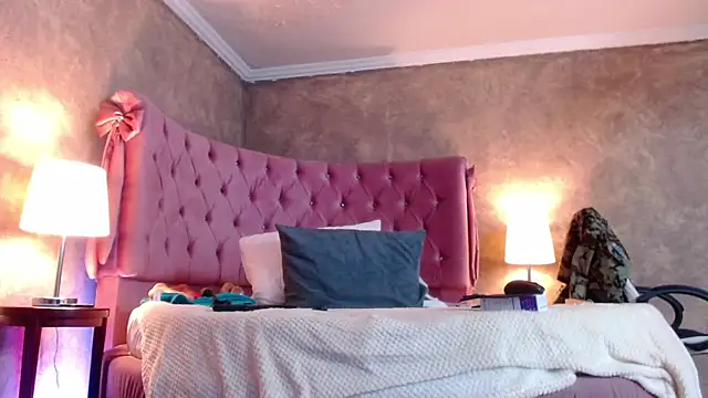 GabyPetit online show from February 2025 08:03:01 PM