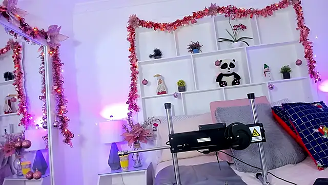 Jenifer Diaz online show from December 2024 02:55:01 PM