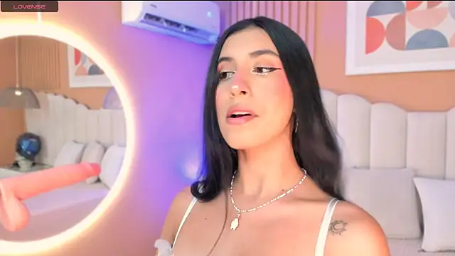 zia cooper online show from October 2025 07:22:02 PM