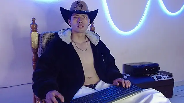 nolanjay  online show from February 2025 03:47:02 PM