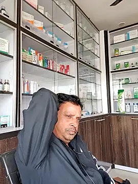 Snapshot of Raj1043 chatting on December 2025 05:13:01 AM Raj1043 online show from December 2025 05:13:01 AM