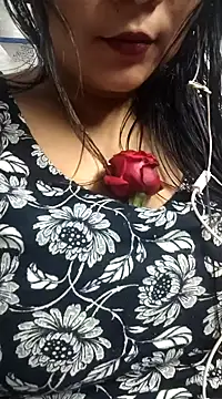 Jeenat  online show from December 2024 06:49:02 PM