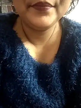 Jeenat  online show from December 2024 08:13:01 PM
