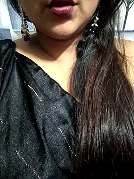 Jeenat  online show from December 2024 04:08:02 PM