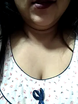 Jeenat  online show from December 2024 11:08:01 PM