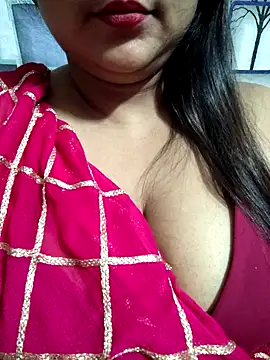 Jeenat  online show from January 2025 06:16:02 PM