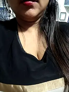 Jeenat  online show from January 2025 06:23:01 PM