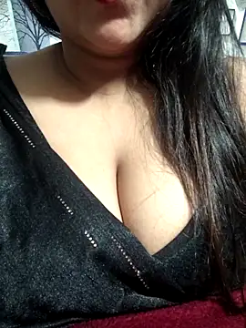 Jeenat  online show from January 2025 09:22:01 PM