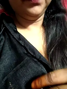 Jeenat  online show from February 2025 10:55:02 PM