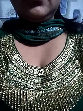 Jeenat  online show from February 2025 05:29:02 PM