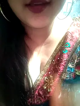Jeenat  online show from February 2025 10:08:02 PM