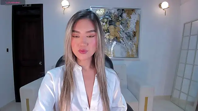 RebeccaHudson online show from January 2025 03:20:01 AM