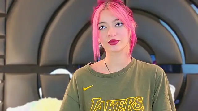 Snapshot of ElizabetthKitty chatting on February 2025 08:00:01 PM ElizabetthKitty online show from February 2025 08:00:01 PM