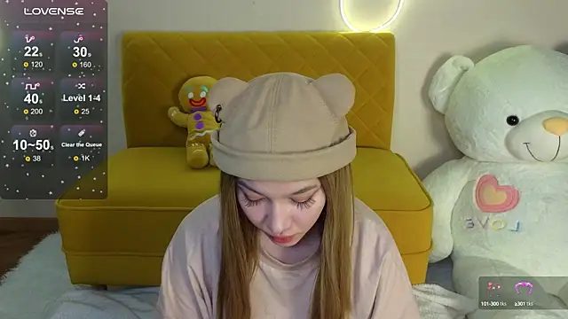 Snapshot of LuxuryGirl__ chatting on January 2025 03:33:01 AM LuxuryGirl online show from January 2025 03:33:01 AM