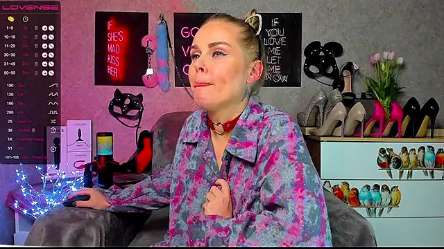 HannaKorsak online show from December 2024 09:24:01 PM