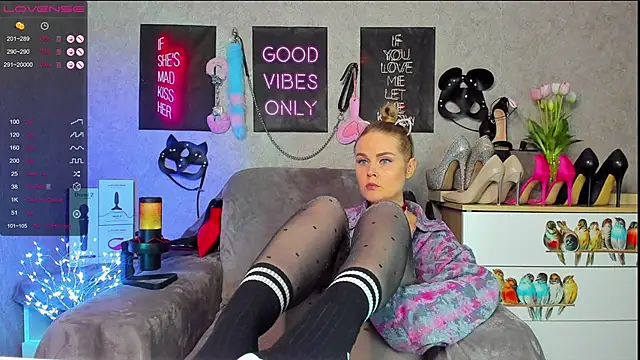 HannaKorsak online show from December 2024 07:26:02 PM