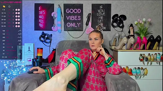 HannaKorsak online show from January 2025 05:12:02 PM