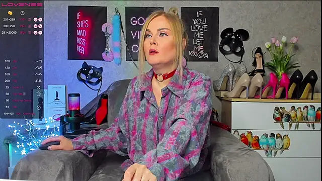 HannaKorsak online show from February 2025 05:46:01 PM