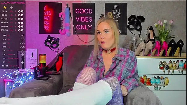 HannaKorsak online show from February 2025 03:10:01 PM