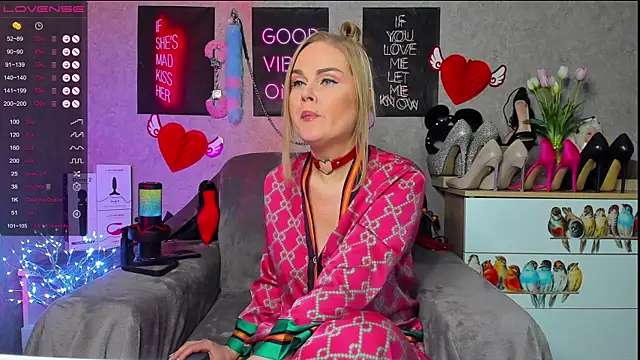 HannaKorsak online show from February 2025 06:59:01 PM