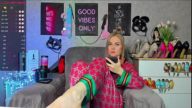 HannaKorsak online show from February 2025 07:05:01 PM