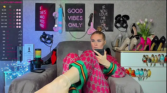 HannaKorsak online show from February 2025 09:48:01 PM