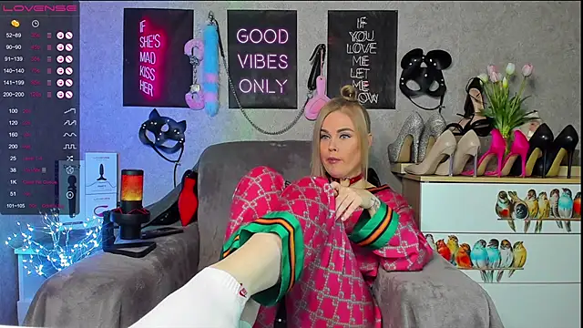 HannaKorsak online show from March 2025 05:14:02 PM