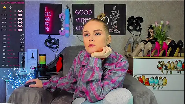 HannaKorsak online show from March 2025 06:29:01 PM