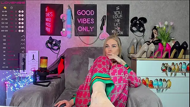 HannaKorsak online show from March 2025 06:05:02 PM