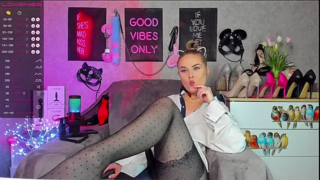 HannaKorsak online show from March 2025 05:17:02 PM