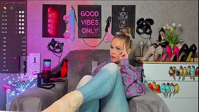HannaKorsak online show from March 2025 09:24:01 PM