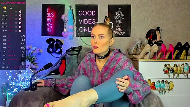 HannaKorsak online show from September 2025 06:41:02 PM