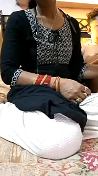 Its reena 009 online show from March 2025 05:24:02 PM