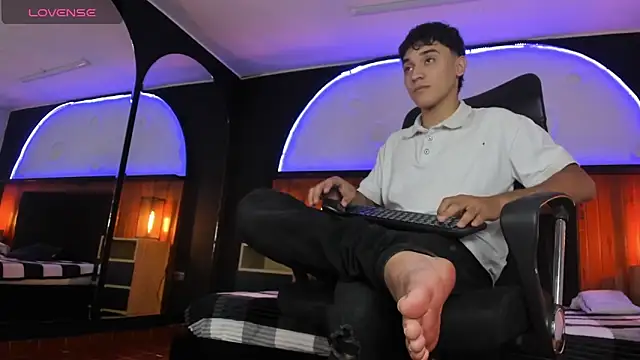 Snapshot of Austin_Cardieff chatting on March 2025 03:34:01 AM Austin Cardieff online show from March 2025 03:34:01 AM