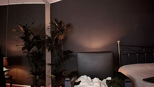 LeanaMature online show from March 2025 11:00:02 PM