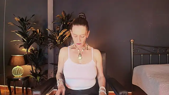 LeanaMature online show from March 2025 08:05:02 PM