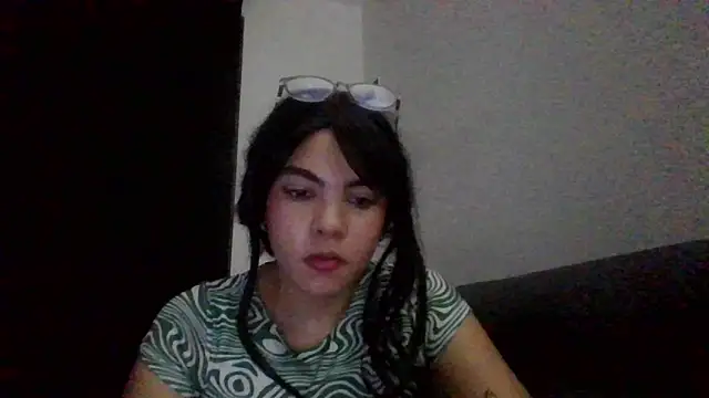 Kiri Cutee online show from February 2025 06:00:01 AM
