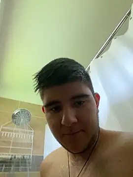 Snapshot of Yann_18 chatting on October 2025 08:59:02 PM Yann 18 online show from October 2025 08:59:02 PM